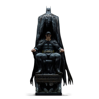 DC Comics Batman & Bruce Wayne 1/4 Legacy Replica Statue (79 cm)