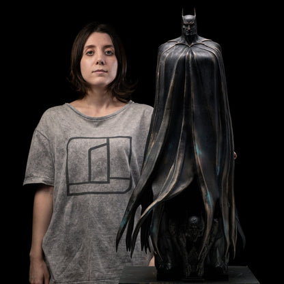 DC Comics Batman & Bruce Wayne 1/4 Legacy Replica Statue (79 cm)