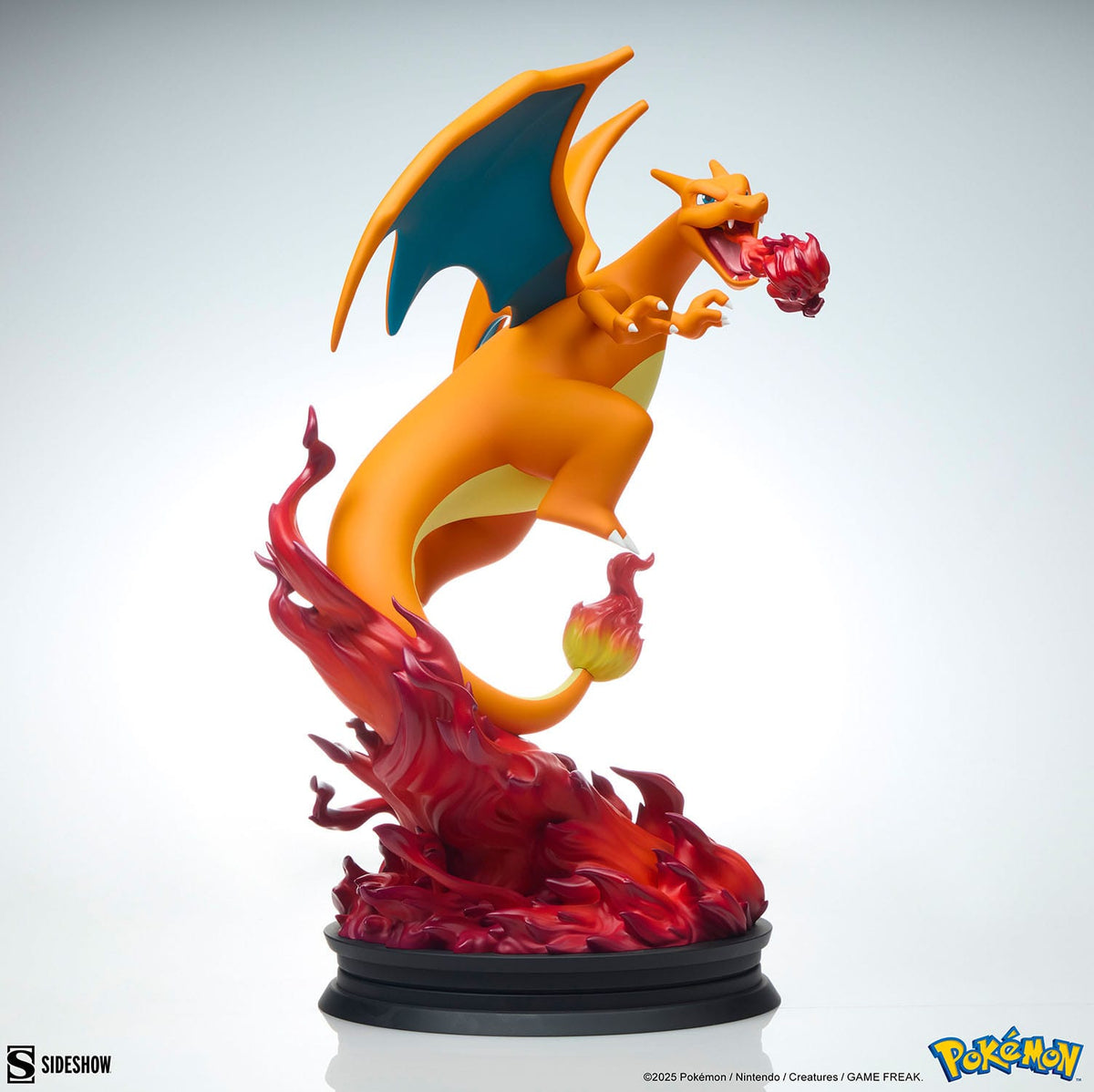 Pokemon Charizard Statue (47 cm)